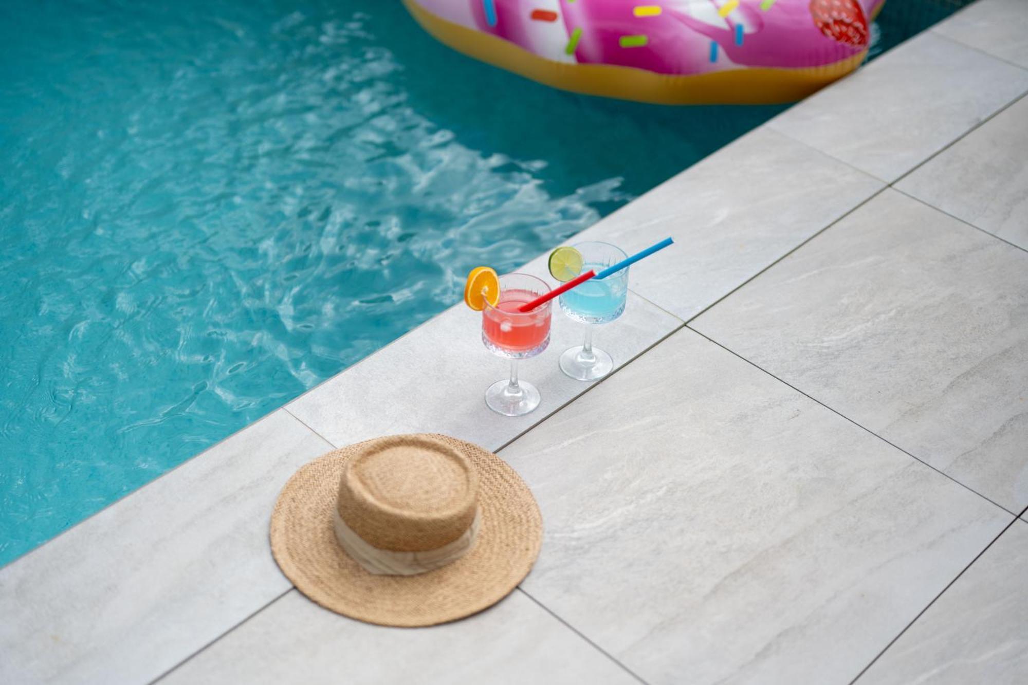 Sunny Bo Villa With A Heated Pool And Rooftop Jacuzzi Kaštela Extérieur photo